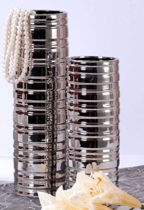 一些陶瓷制品（免费）_银色花瓶.jpg