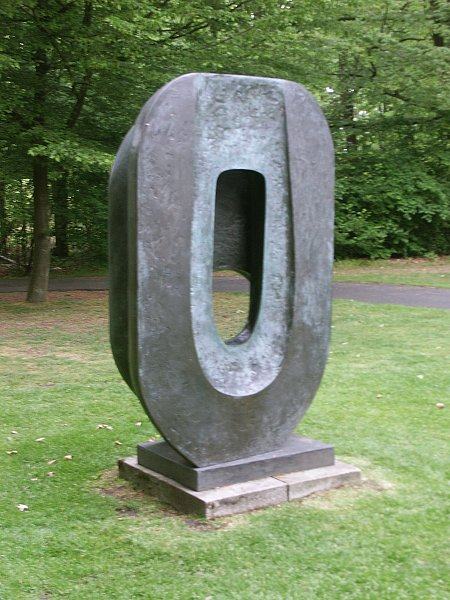 大师 芭芭拉·赫普沃思Barbara Hepworth的 雕塑作品_20044.jpg