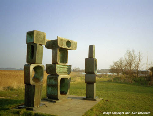 大师 芭芭拉·赫普沃思Barbara Hepworth的 雕塑作品_Hepworth (1).jpg