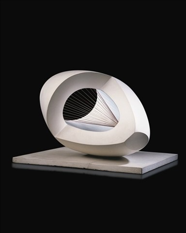 大师 芭芭拉·赫普沃思Barbara Hepworth的 雕塑作品_picture (1).jpg