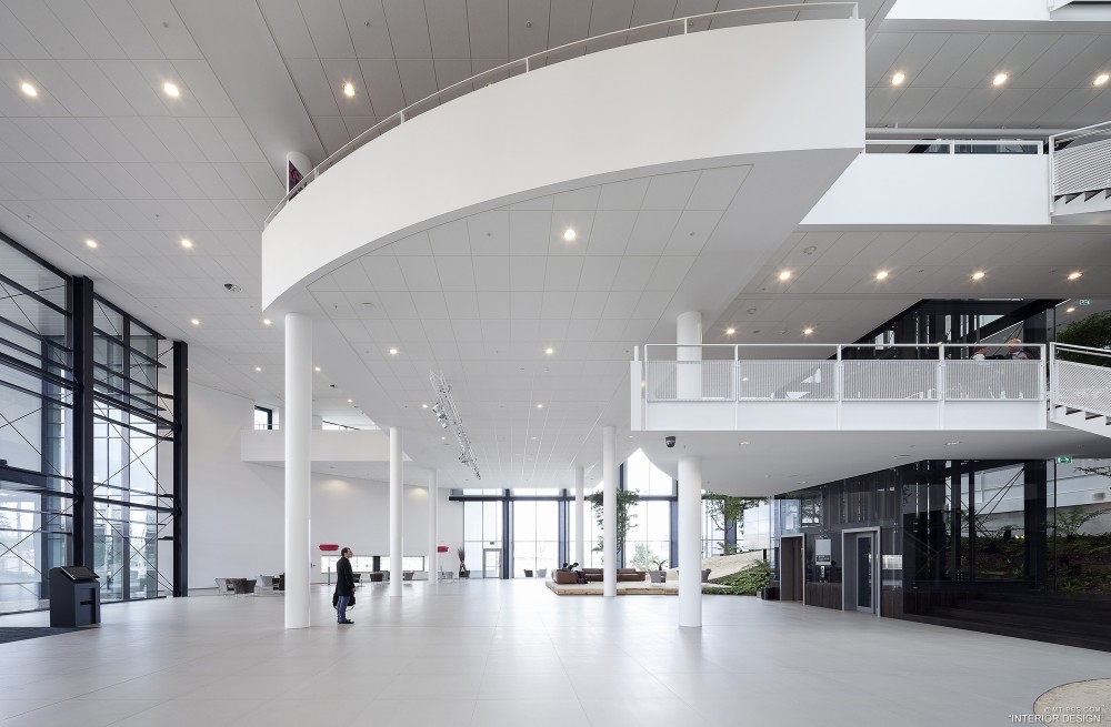 518814a4b3fc4b639d00002b_conference-center-in-corporate-campus-apeldoorn-adp-arc.jpg