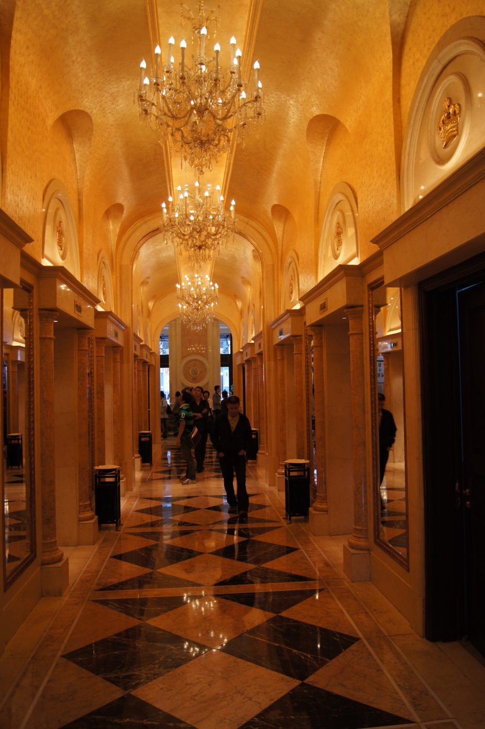 澳门英皇娱乐酒店Grand Emperor Hotel， Macau_DSC03805_调整大小.JPG