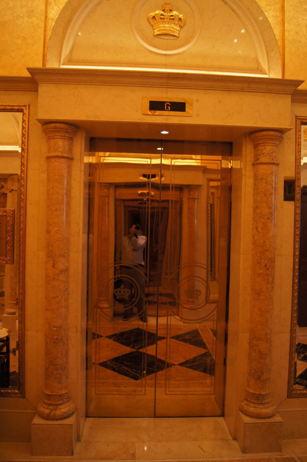 澳门英皇娱乐酒店Grand Emperor Hotel， Macau_DSC03811_调整大小.JPG