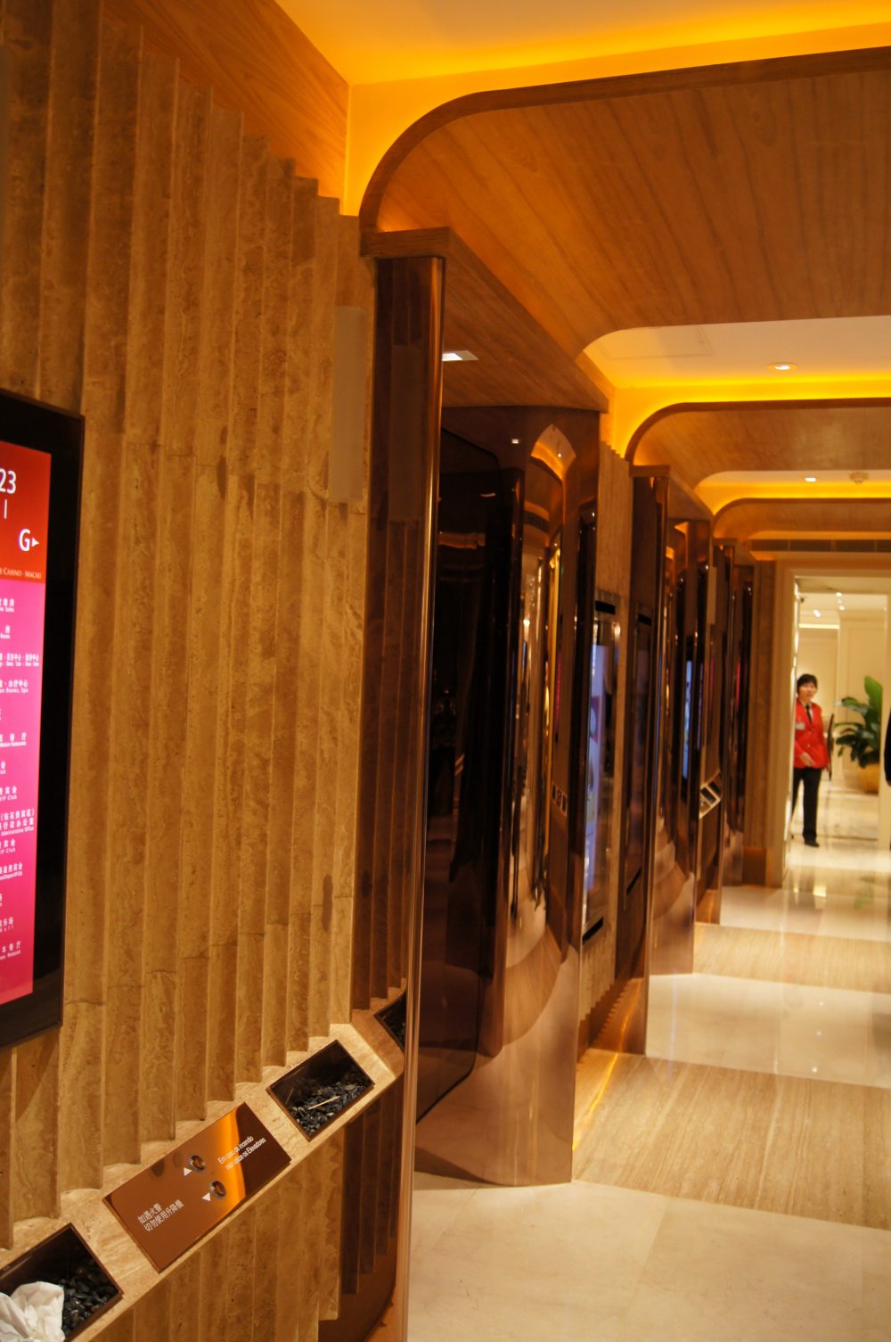 澳门英皇娱乐酒店Grand Emperor Hotel， Macau_DSC03837_调整大小.JPG