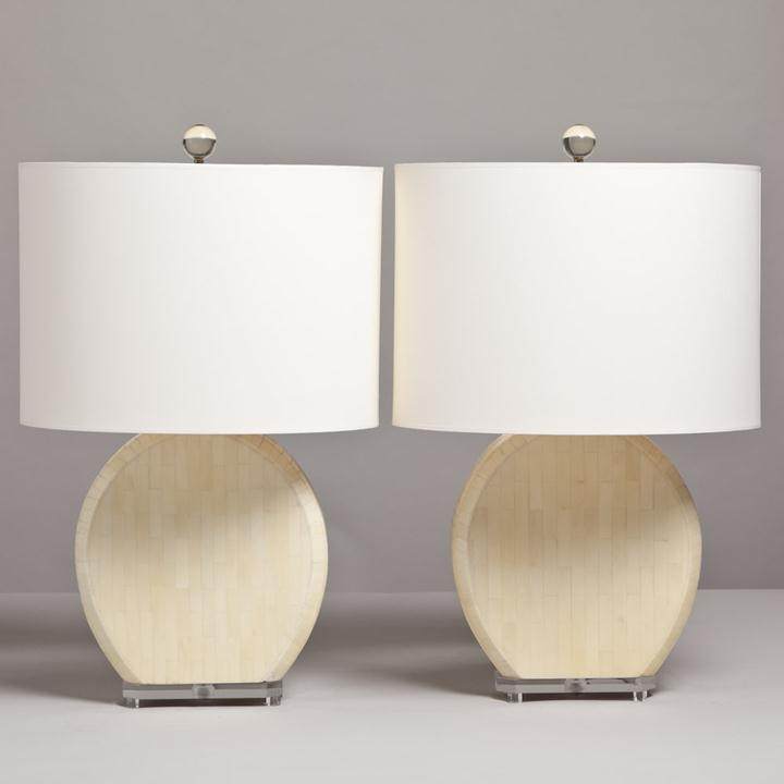 各种国外大牌家具2_A-Pair-of-Horn-Veneered-Lamps-attributed-to-Springer-1980s-14023_18078-zoom.jpg