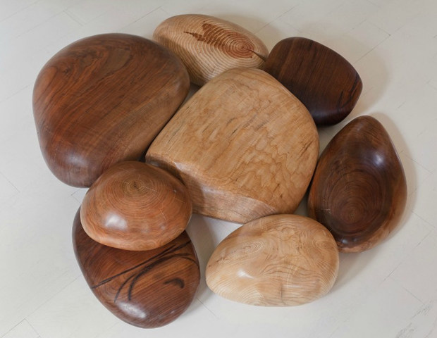 绝对精品1--木质艺术品及用品_Large-Wooden-Pebbles-by-Joel-Sayre-6.jpg
