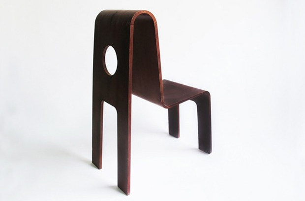 绝对精品2--木质家具_An-Exhibition-of-Childrens-Chairs-Mondo-Cane-and-Partners-Spade-6.jpg