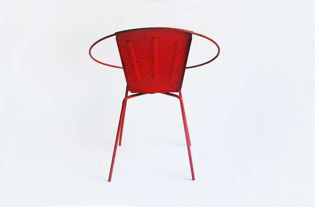 绝对精品2--木质家具_An-Exhibition-of-Childrens-Chairs-Mondo-Cane-and-Partners-Spade-9.jpg