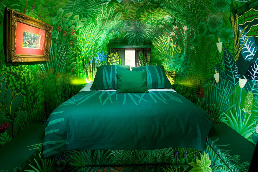 南非格雷波埃尔金河谷--The Old Mac Daddy_Trailer-Park-South-Africa-Jungle-Themed-Bedroom.jpg