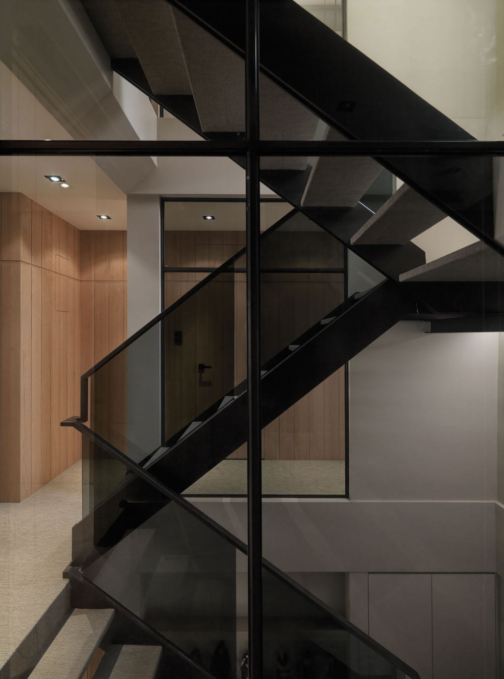 王俊宏--台灣·瓏山林·李宅_A-Multilevel-Contemporary-Apartment-07.jpg