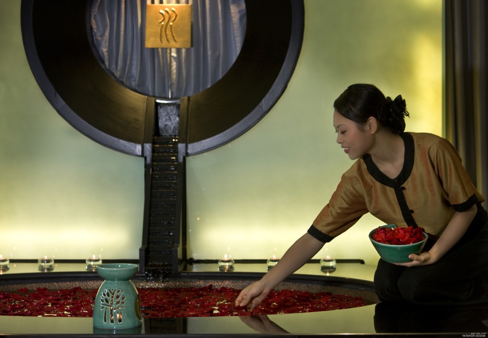 悦榕庄温泉 Banyan-Tree-Spa_25559022-H1-BTSHA_IG_0808_Floral Bath_BTSHA26.jpg