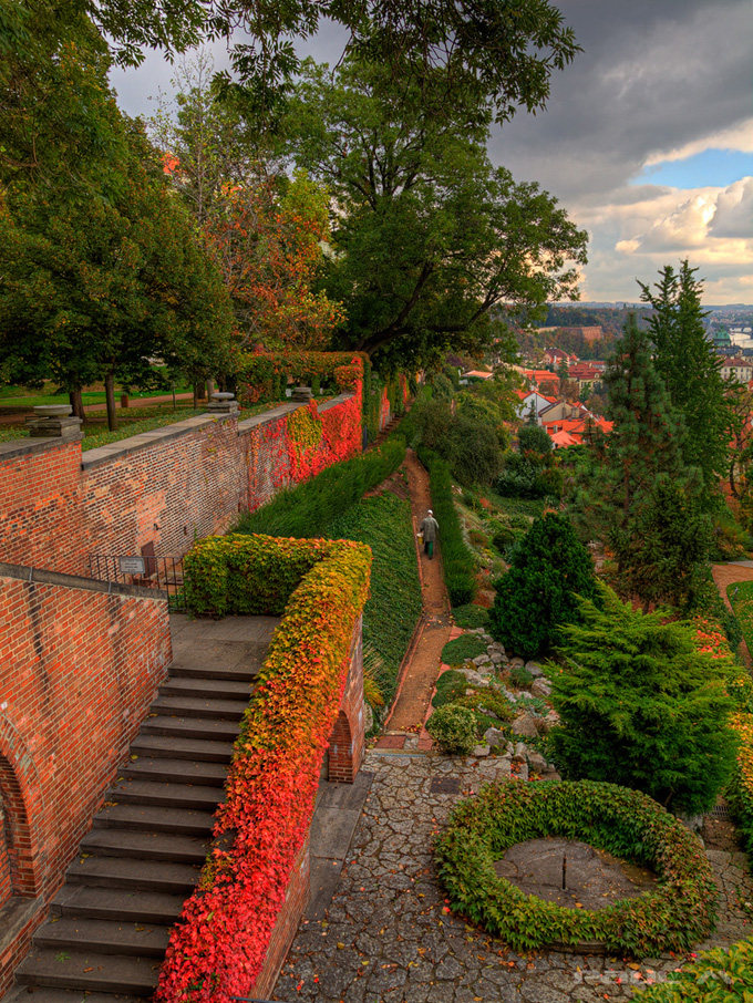 世界各地的景观和风景_In the gardens of Prague castle(1).jpg