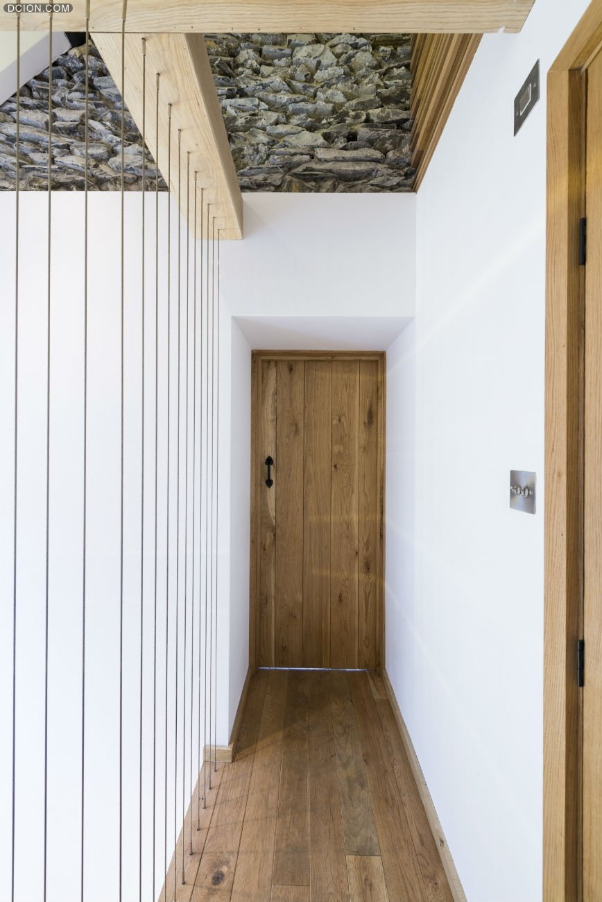 Wooden-Hallway.jpg