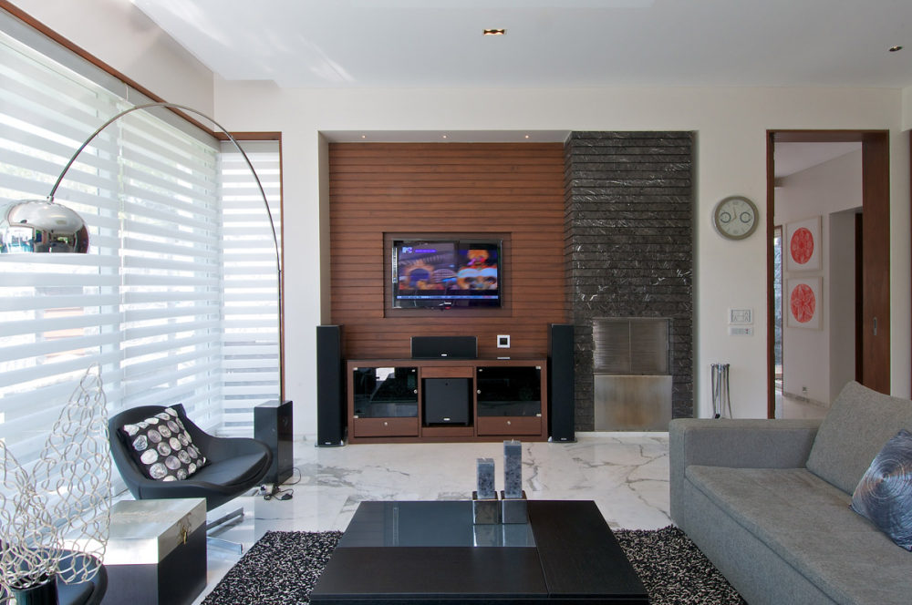 印度巴罗达--Minimalist Bungalow_Bungalow-Baroda-India-Living-Space.jpg