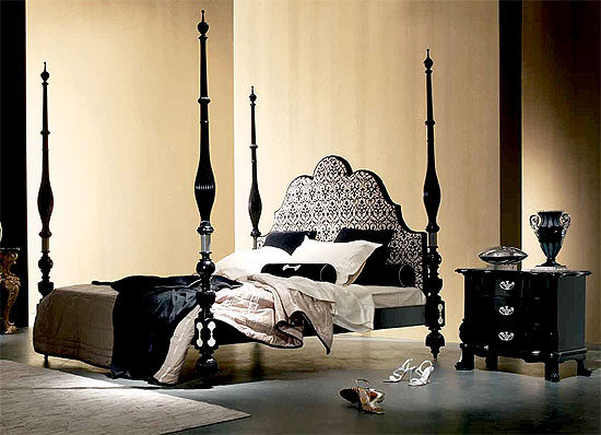 Taylor Torente 家具分享_four_poster_bed_m.jpg