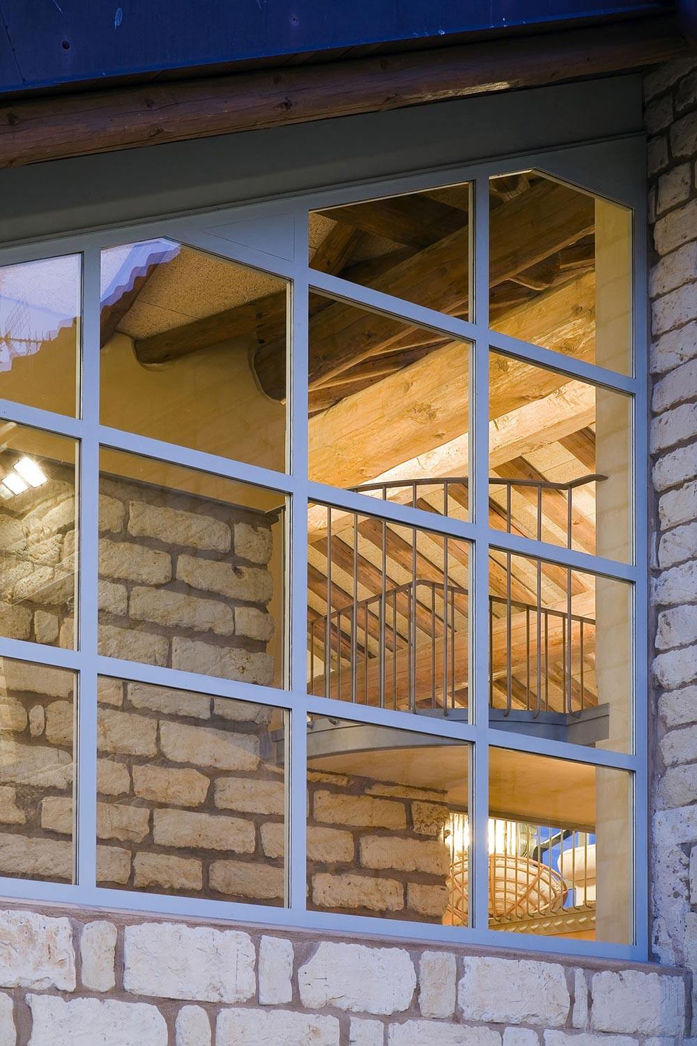 意大利亚历山德里亚省(罗西尼亚诺蒙费拉托)--Rustic Farmhouse_House-Rosignano-Monferrato-Window.jpg