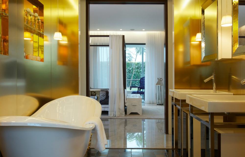 yoo_SetRatioSize1440900-Master-Bathroom-Lodha-Evoq-Mumbai-yoo-by-Starck.jpg