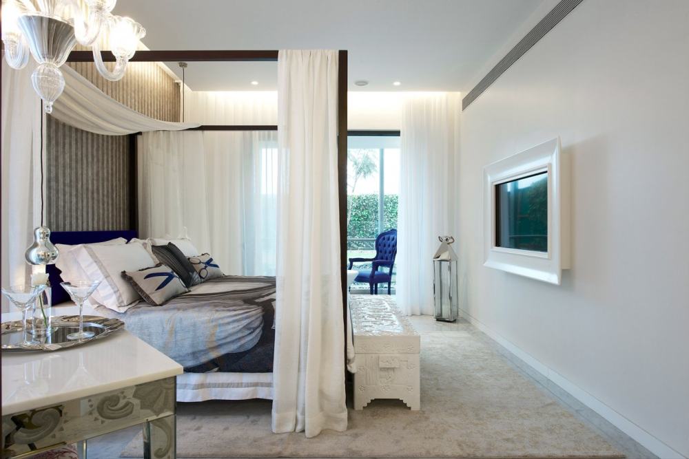 yoo_SetRatioSize1440900-Master-Bedroom-Lodha-Evoq-Mumbai-yoo-by-Starck.jpg