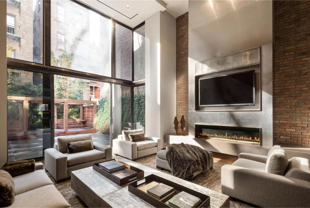 美国纽约--Townhouse Conversion_Washington-Place-New-York-Contemporary-Fireplace-Patio-Doors.jpg