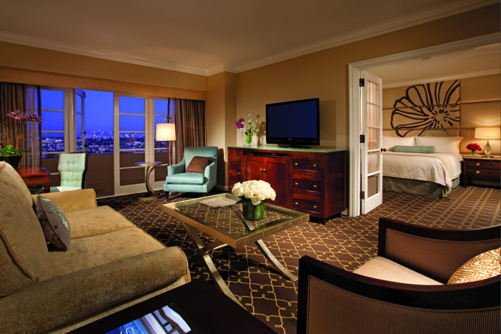 美国洛杉矶四季酒店Four Seasons Hotel Los Angeles at Beverly Hills_Grand-Luxury-Suite-001.jpg