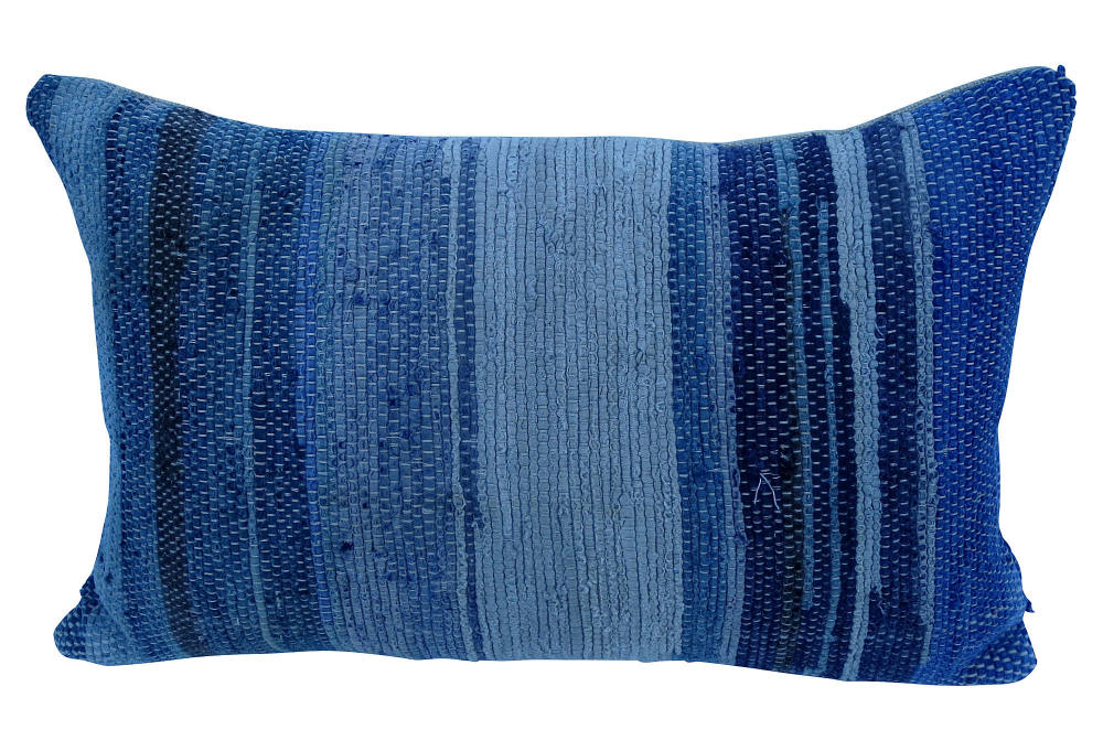 一些欧洲家具&配饰&地毯&灯具高清大图_Handwoven Rag Rug Pillow------20 L x 13 W----cover, cotton &linen; insert, down .jpg