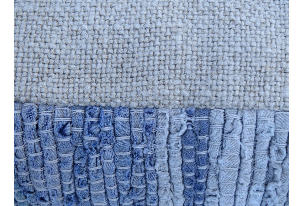 一些欧洲家具&配饰&地毯&灯具高清大图_Handwoven Rag Rug Pillow------20 L x 13 W----cover, cotton &linen; insert, down.jpg