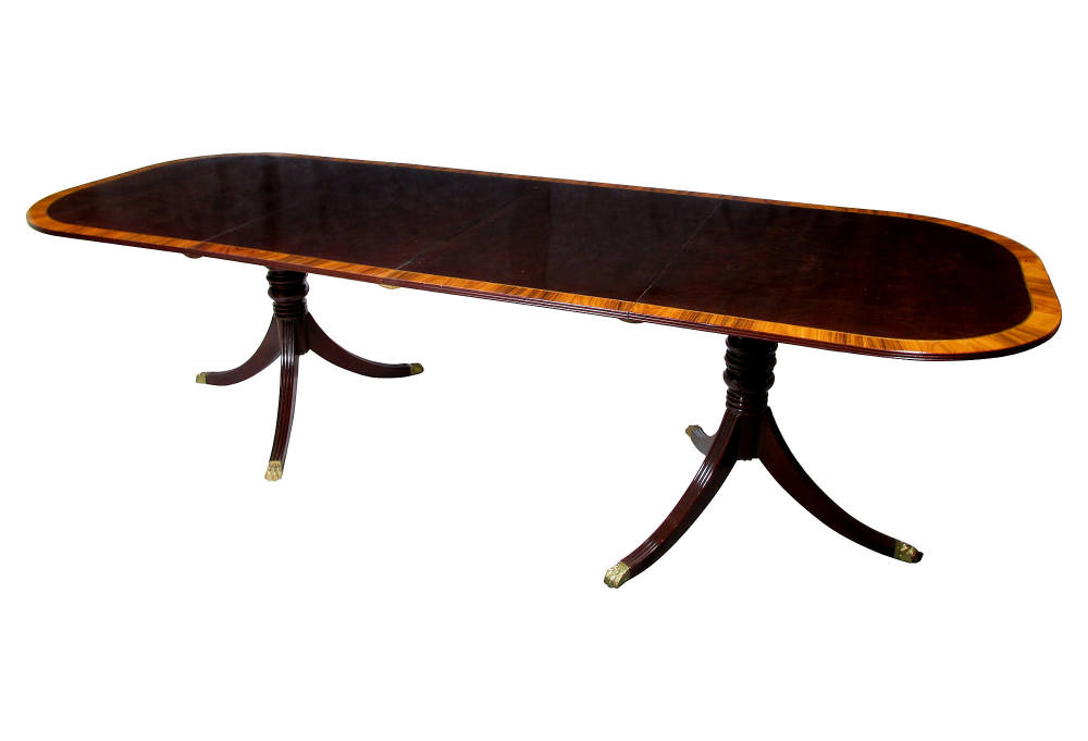 一些欧洲家具&配饰&地毯&灯具高清大图_Regency-Style Dining Table-----68 L x 42 W x 29.75 H----mahogany&rosewood&brass .jpg