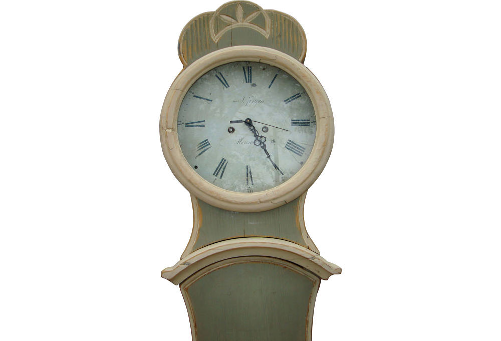 一些欧洲家具&配饰&地毯&灯具高清大图_Swedish Sage-Green Mora Clock----23 L x 8 W x 81 H----pine&glass.jpg