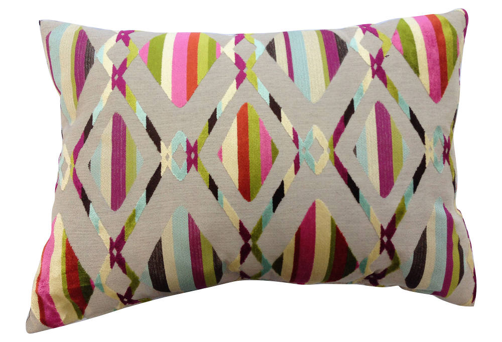 一些欧洲家具&配饰&地毯&灯具高清大图_Velvet-Striped Argyle Pillow---25.5 L x 18 H---cover, linen&cotton; insert, feat.jpg