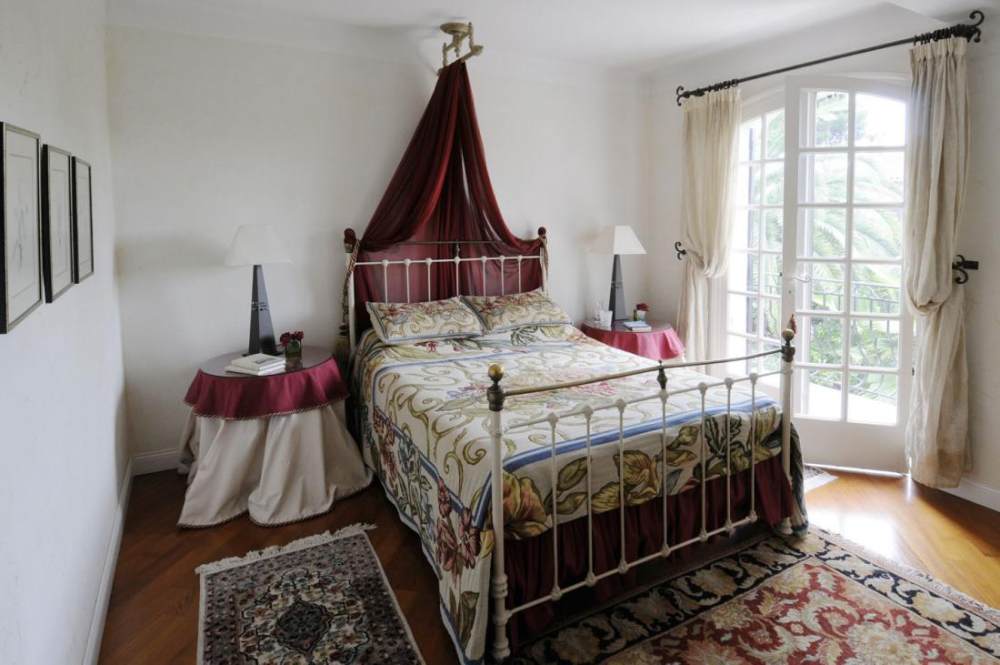 Bedroom-double-french-country-interiors.jpg