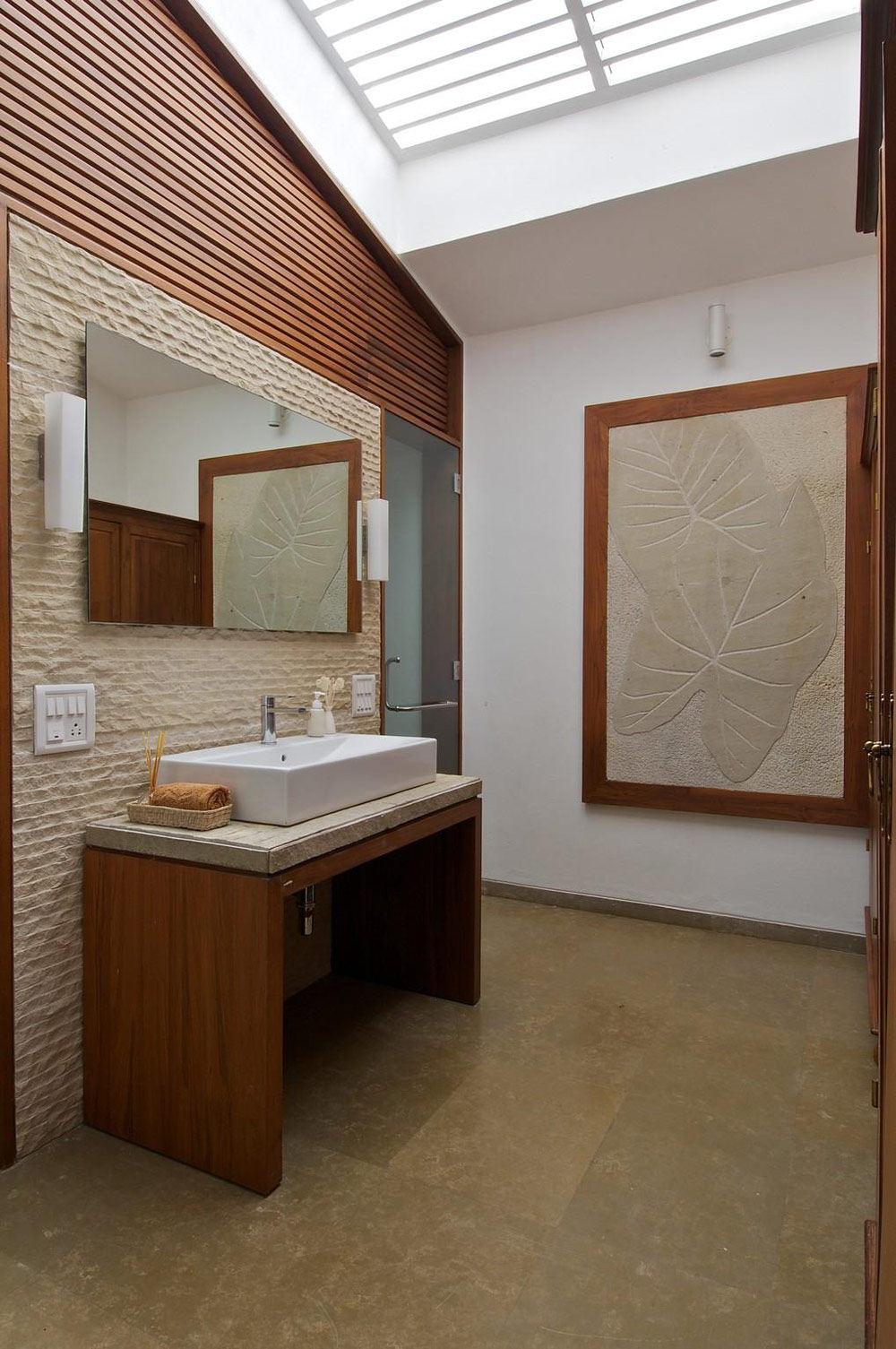 印度阿里包格--Anish Amin House_Bathroom-House-in-Alibaug-India.jpg