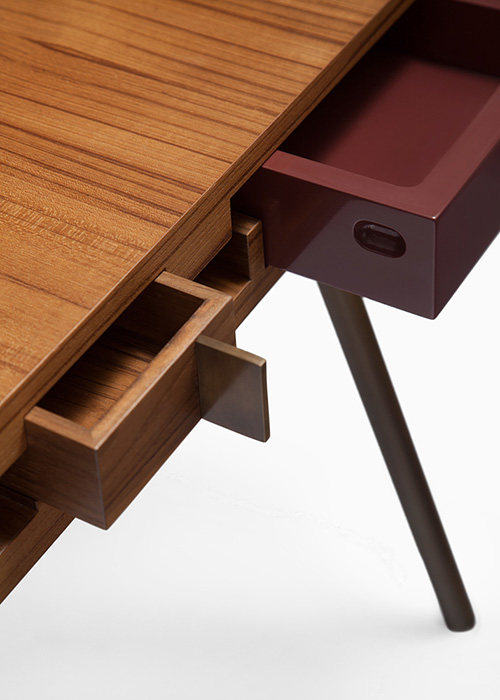 caste--芝加哥创意家具--谁看谁知道2_carbon_desk_teak_detail.jpg