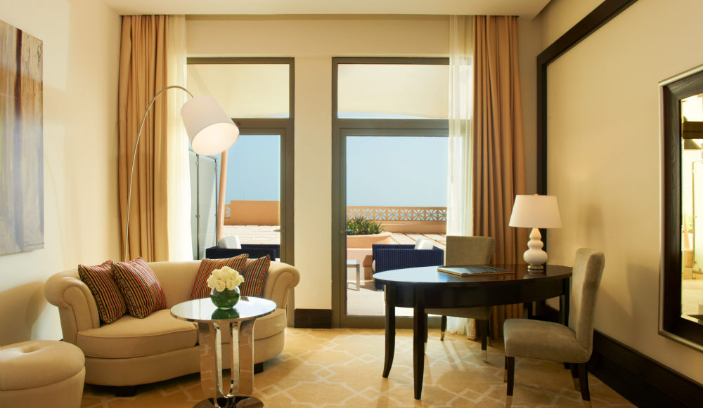 卡塔尔多哈瑞吉酒店The St. Regis Doha（官方2100像素大图）165张_The St. Regis Doha—Junior Suite with Terrace.jpg