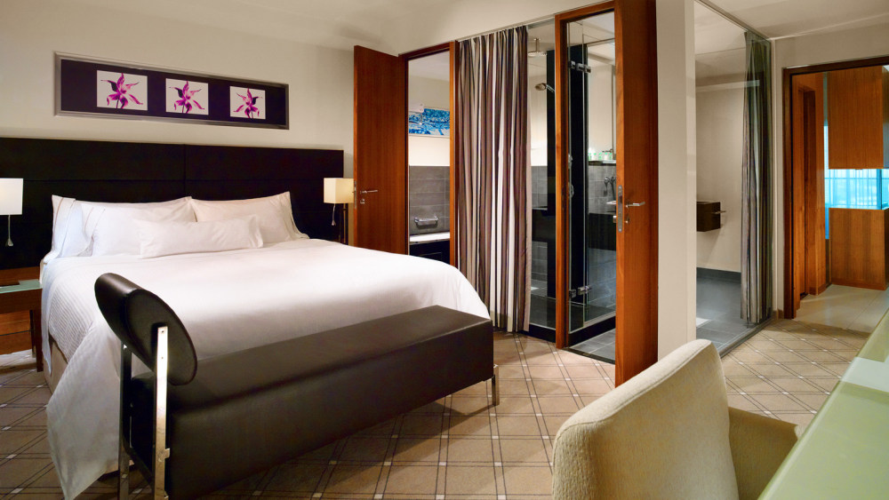德国莱比锡威斯汀酒店 The Westin Leipzig_TheWestinHotelLeipzig-DeluxeSuiteSchlafbereich.jpg