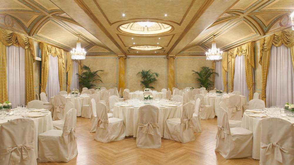 米兰威斯汀酒店 The Westin Palace, Milan_The_Westin_Palace_Milan_Hotel_Meeting_Room_Verdi_Gala_Setup_Night.jpg