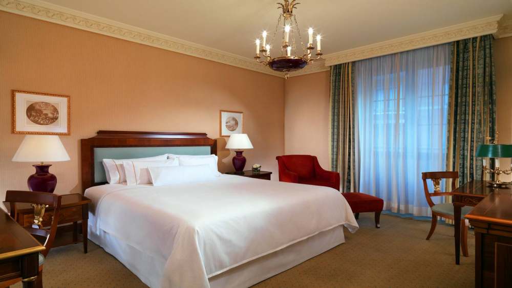 米兰威斯汀酒店 The Westin Palace, Milan_The_Westin_Palace_Milan_Hotel_Room_Deluxe_2.jpg