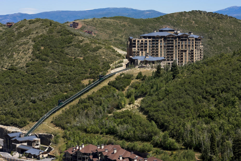 犹他州鹿谷瑞吉酒店The St. Regis Deer Valley, Utah (..._The St. Regis Deer Valley—Exterior3.jpg