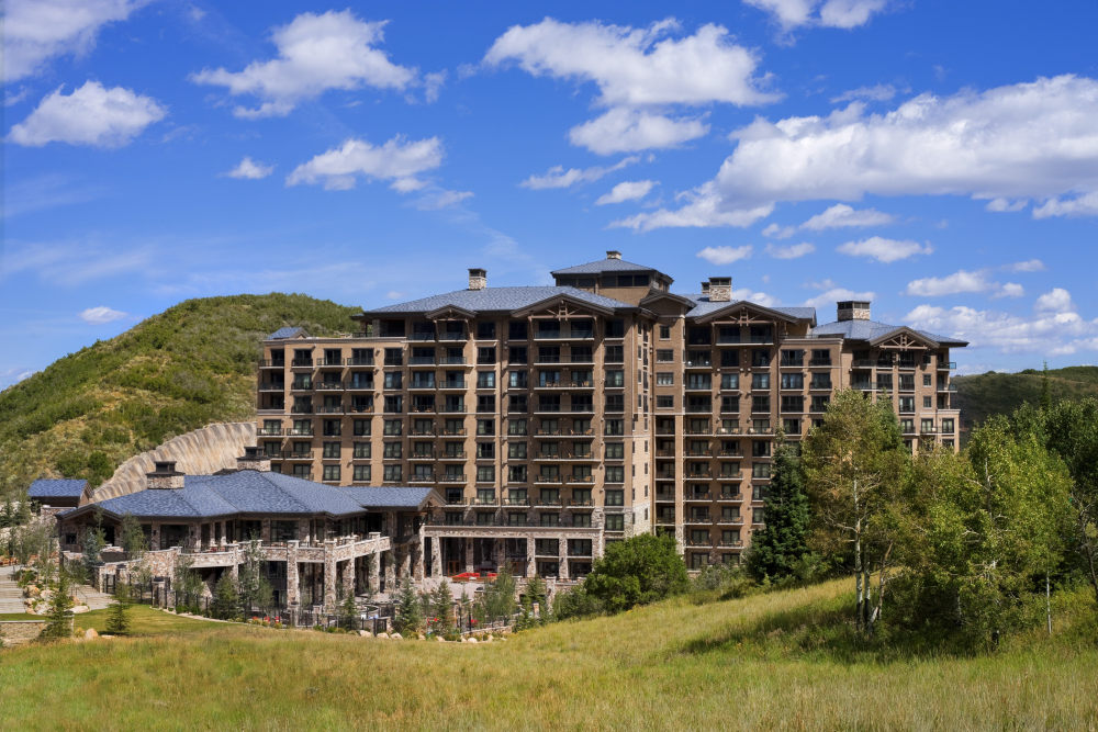 犹他州鹿谷瑞吉酒店The St. Regis Deer Valley, Utah (..._The St. Regis Deer Valley—Exterior9.jpg