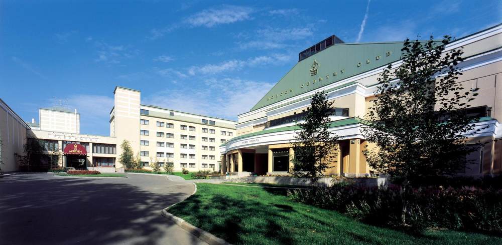 莫斯科艾美乡村俱乐部Le Meridien Country Club Hotel Moscow_13)Le Meridien Moscow Country Club—hotel and sport club front entrance - 8.2&qu.jpg