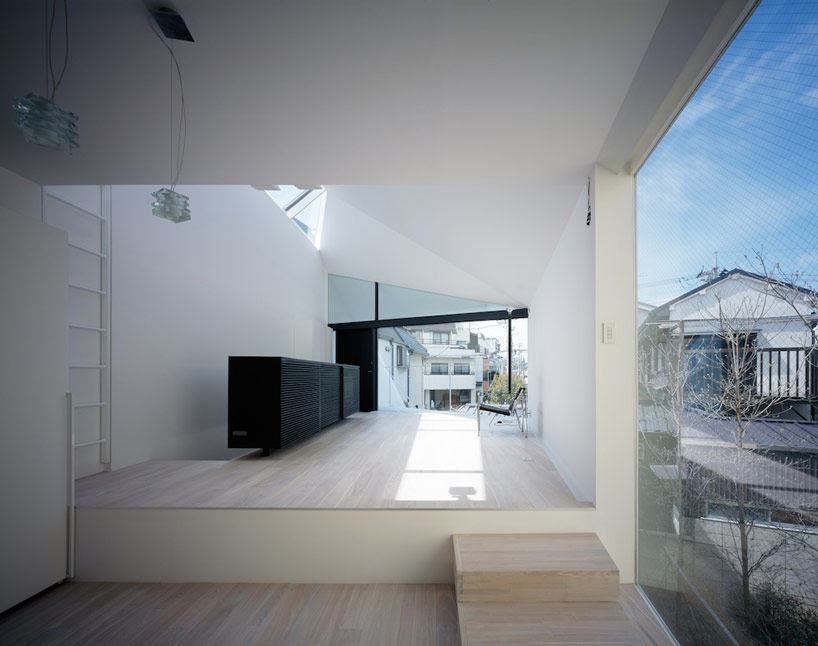 apollo architects and associates: 东京ARROW住宅_apollo-architects-arrow-house-designboom04.jpg