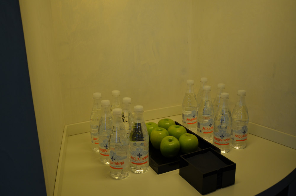 Mineral water and fruits.jpg