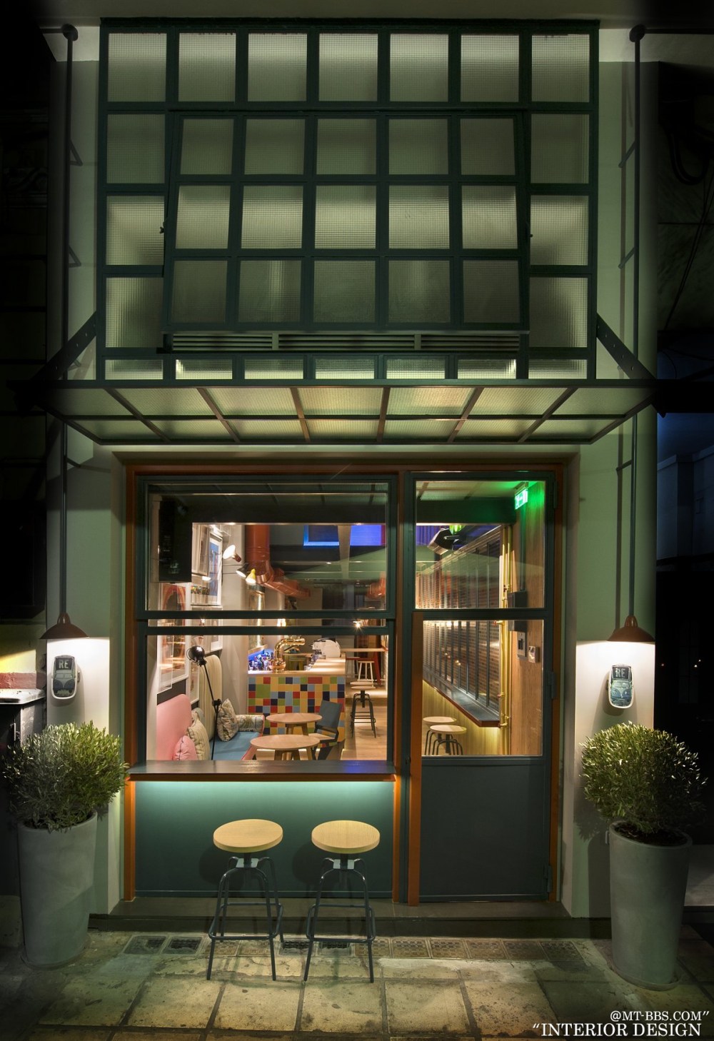 希腊塞萨洛尼基--RE Cafe and Dining Bar_mi_100713_01.jpg