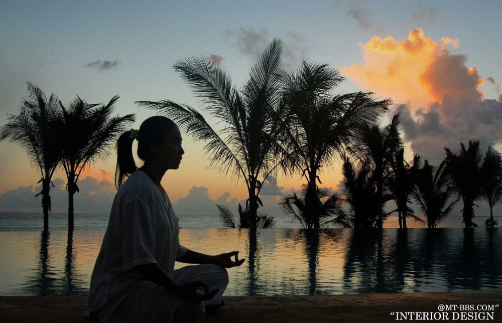 Anantara度假酒店-其它温泉酒店_Sunrise meditation.jpg