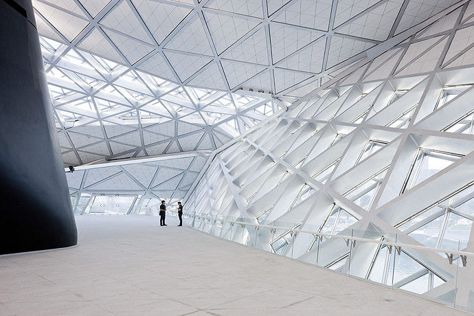 广州歌剧院-Zaha Hadid Architect_Guangzhou-Opera-18.jpg