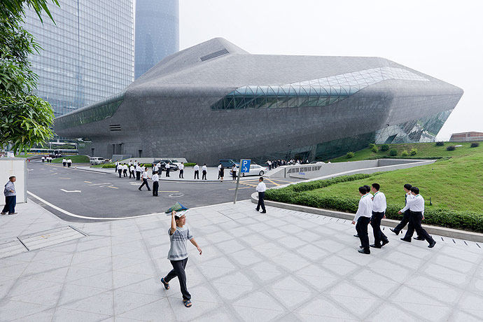 广州歌剧院-Zaha Hadid Architect_Guangzhou-Opera-22.jpg