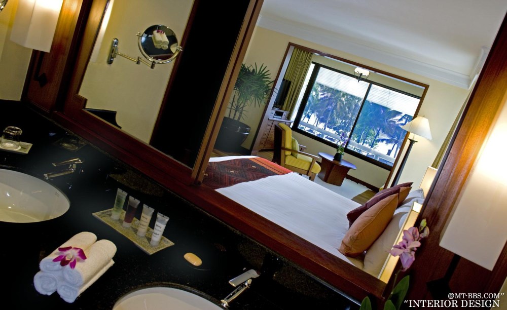 19)Le Meridien Phuket Beach Resort—Terrace Suite Bathroom Looking Out to Balcon.jpg