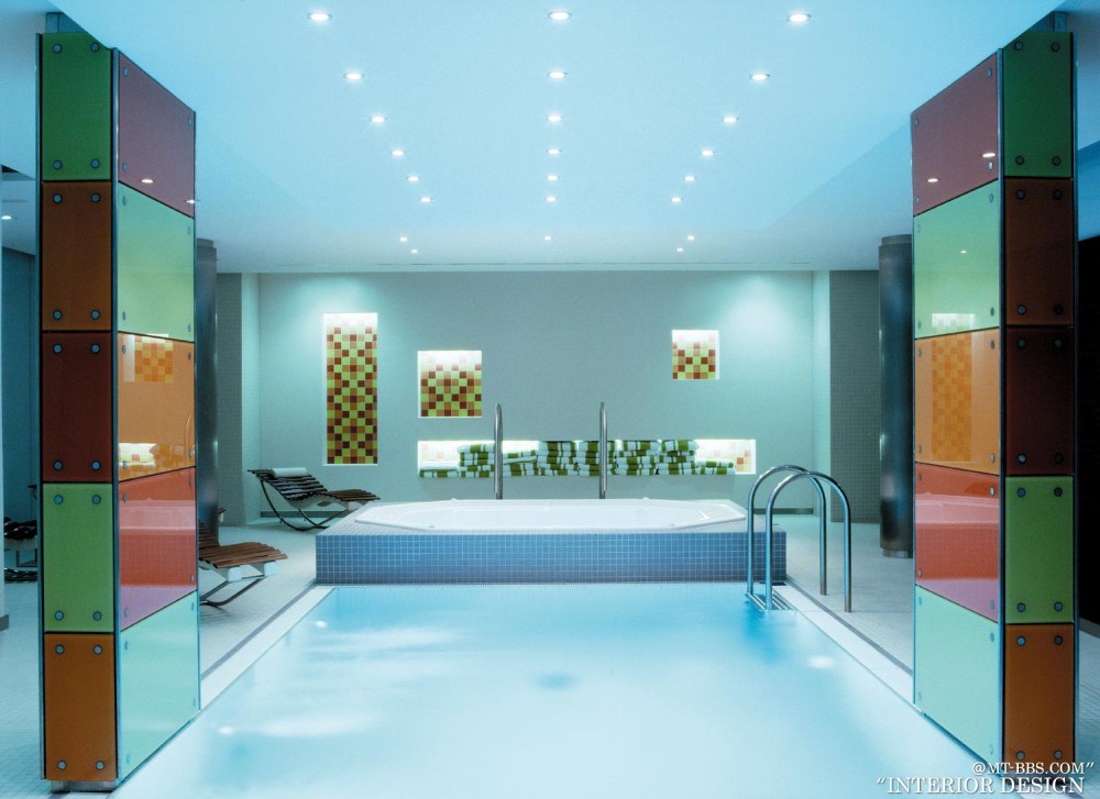 34)Le Meridien Vienna—Fitness Area with Pool - 10mb - 8.3in x 6in @ 300 dpi 拍.jpg