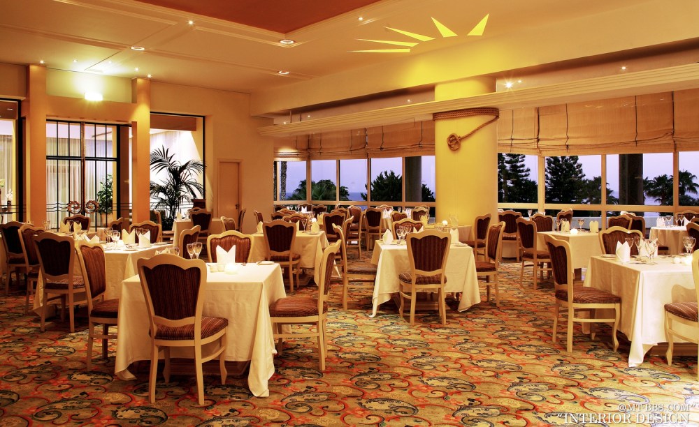 6)Le Meridien Limassol Spa &amp_ Resort—Le Nautile Restaurant 拍攝者.jpg