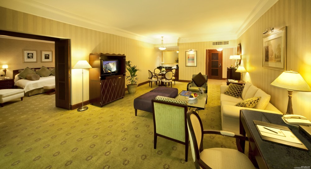 迪拜泰姬宫酒店 Taj-Palace-Hotel-Dubai_51952760-H1-Living_Room_(Executive_Suite).jpg
