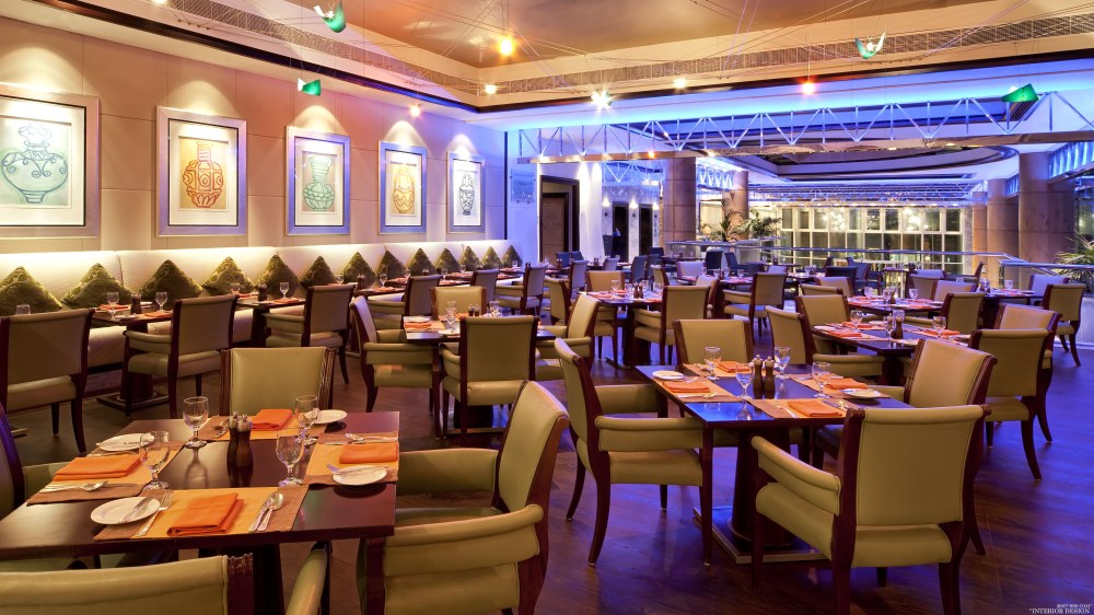 迪拜泰姬宫酒店 Taj-Palace-Hotel-Dubai_51952590-H1-Le_Rendezvous_Restaurant_1_(International_Buffet).jpg